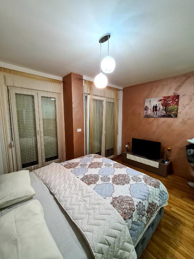 Apartman Bogdan 2 Διαμέρισμα Ποντγορίτσα Εξωτερικό φωτογραφία